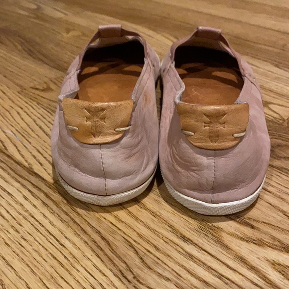 Frye ladies slip ons - Picture 4 of 4
